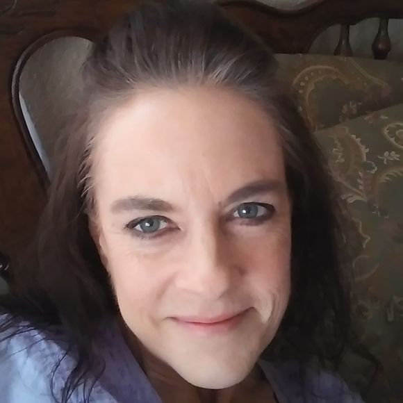 Meet your Posher, Deborah - Picture 1 of 1